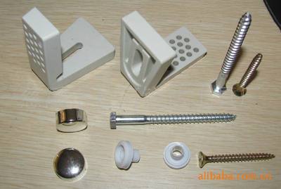 探索卫浴配件的细节之美 浴缸固定用7形L形脚垫