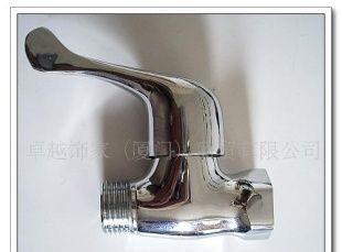 水暖系统的高效节流能手 4分直通阀门详解